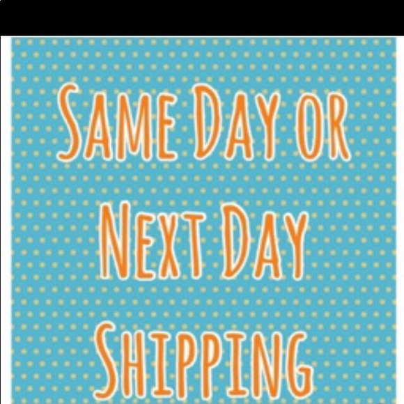 🌻5/$35 🌻 Maurices | Black and Gold Mixed Media Printed Top - Picture 4 of 6